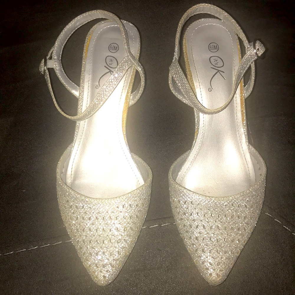 🟢Silver pumps